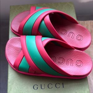 Gucci Pink and Green Sandals Vibrant Comfort